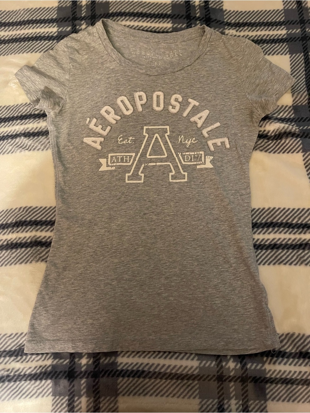 Aeropostale Gray Graphic Logo Tee
